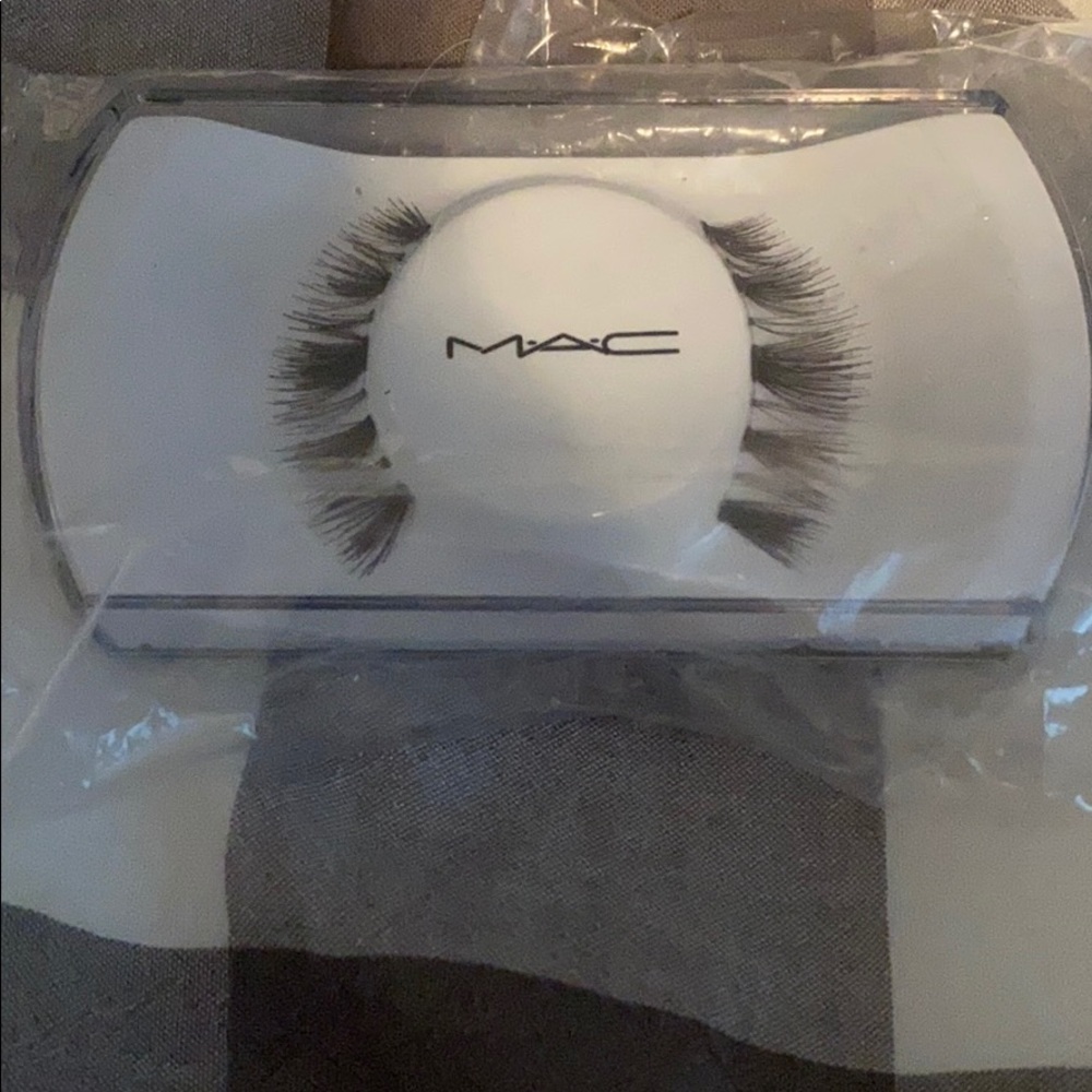 MAC BA9 Eyelashes Brand new in package